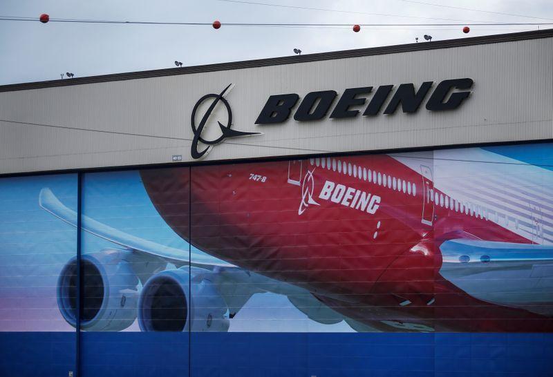 Boeing Suffers Record Annual Loss, Delays 777X Debut