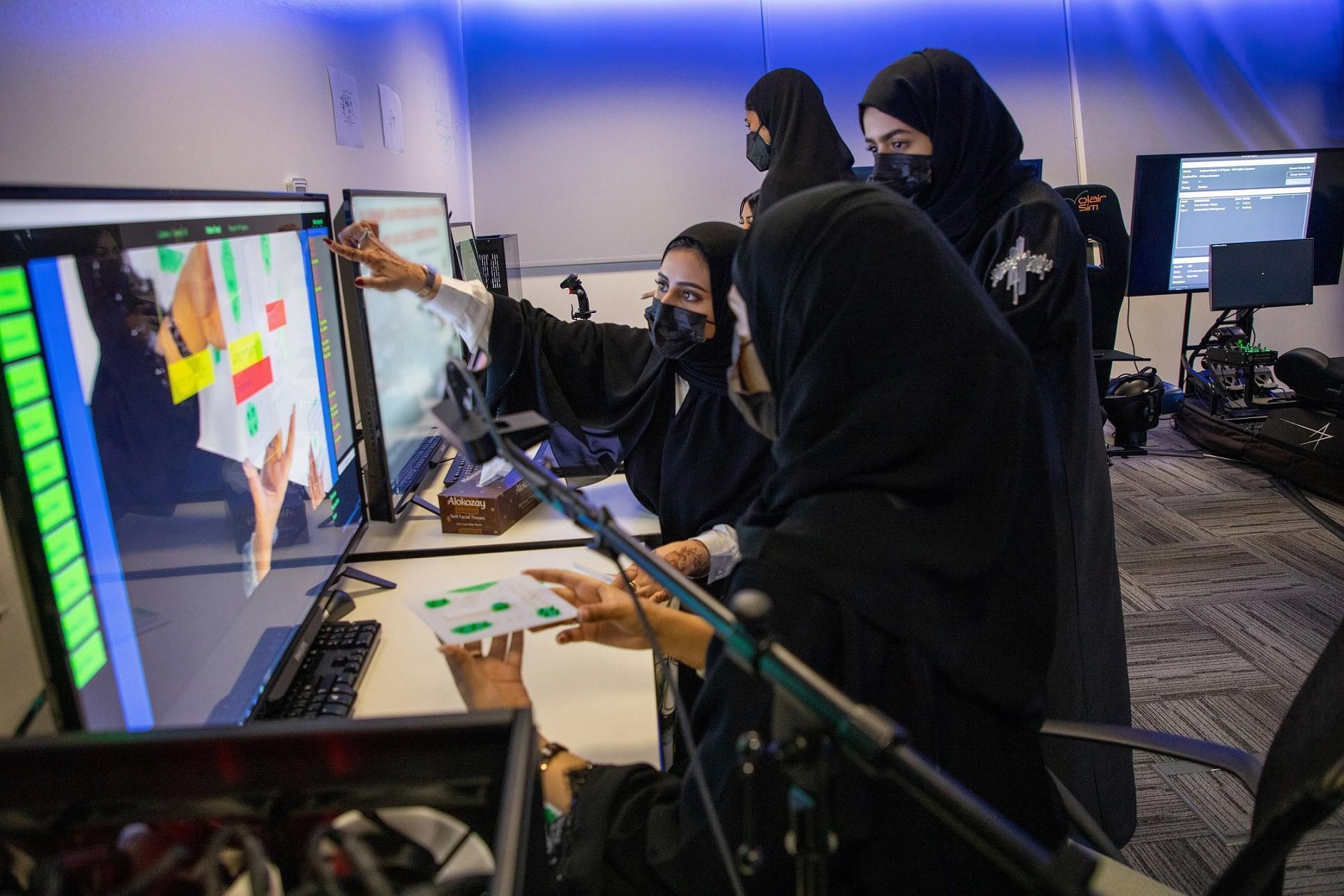 حل ذكاء اصطناعي جديد مطور في الإمارات يعرض في آيدكس