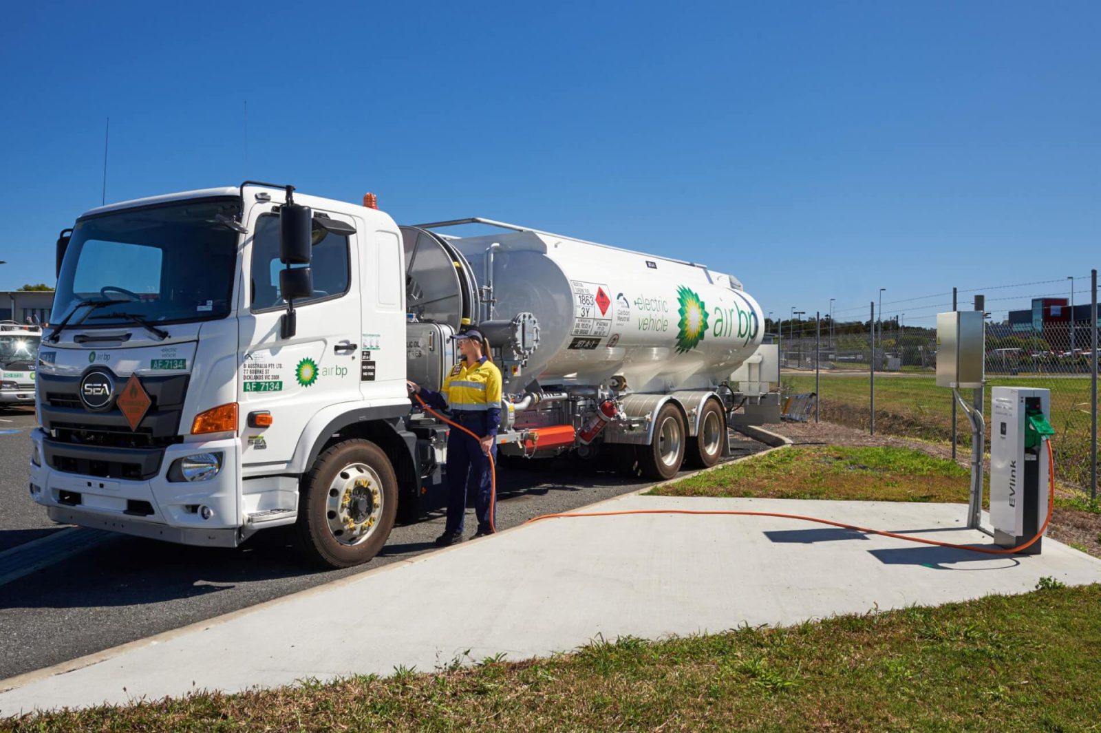 Air bp Unveils Custom-designed All-electric Refuelling Vehicle at Brisbane Airport