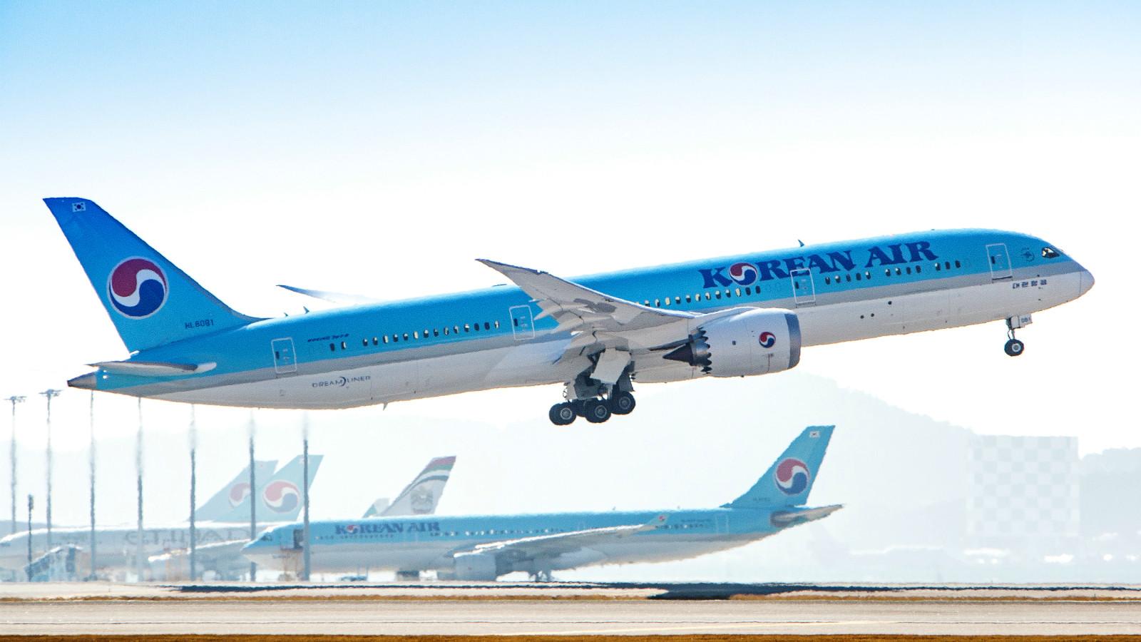 Korean Air and WestJet Expand Codeshare Agreement