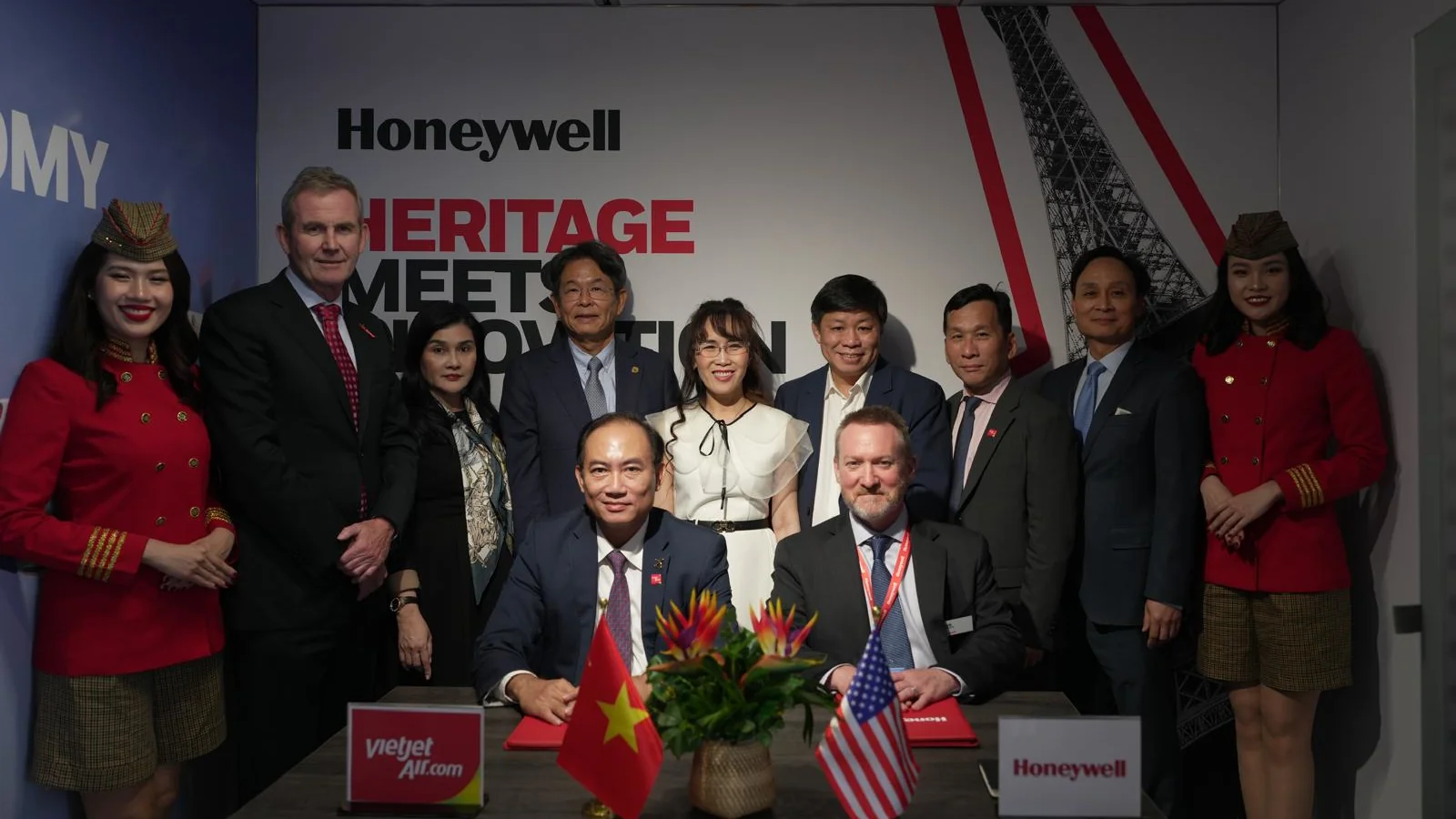 Honeywell Secures Five-Year APU Maintenance Deal with Vietjet