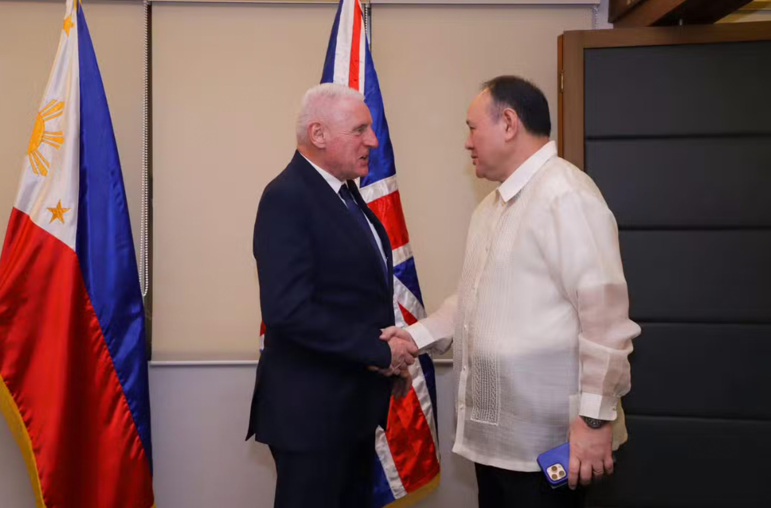 UK Eyes Visiting Forces Agreement with Manila