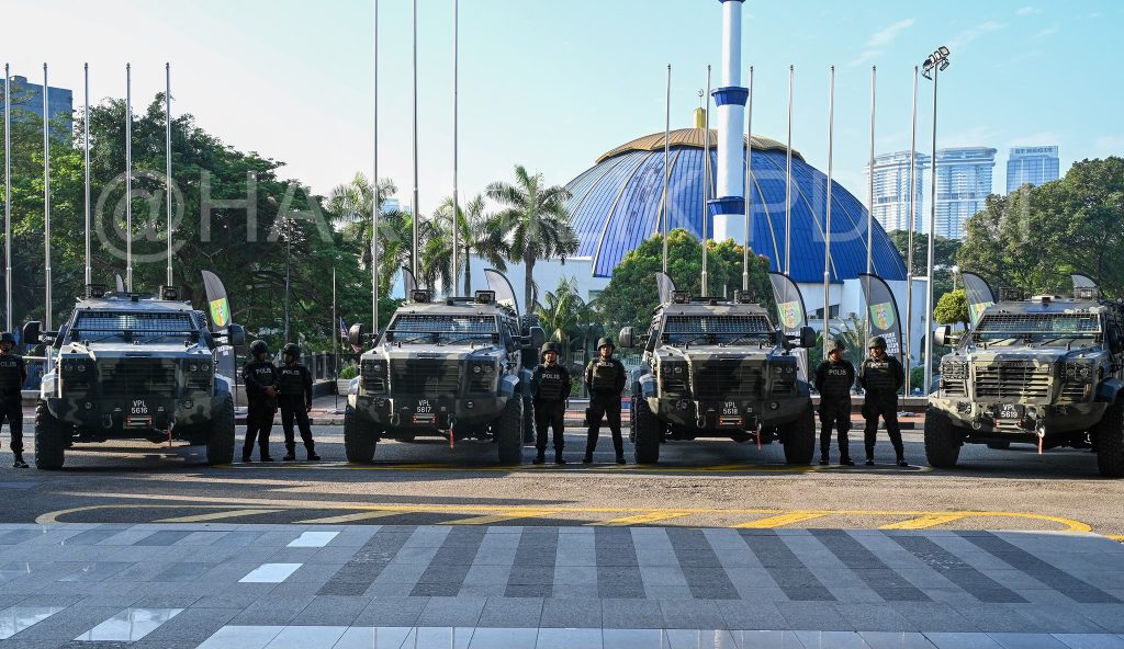 Malaysia Police Launches $8.9M Tender for 10 Armoured Personnel Carriers (APC) Following IAG Guardian Delivery