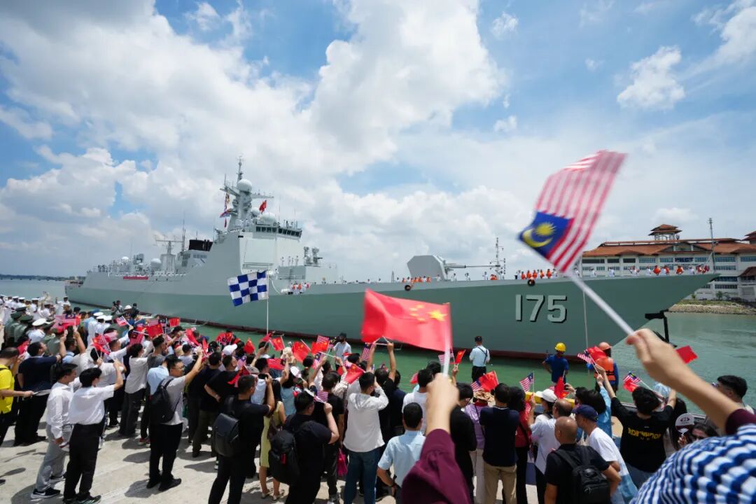 Chinese Vessels Dock in Port Klang Ahead of “Peace and Friendship-2025” Exercise