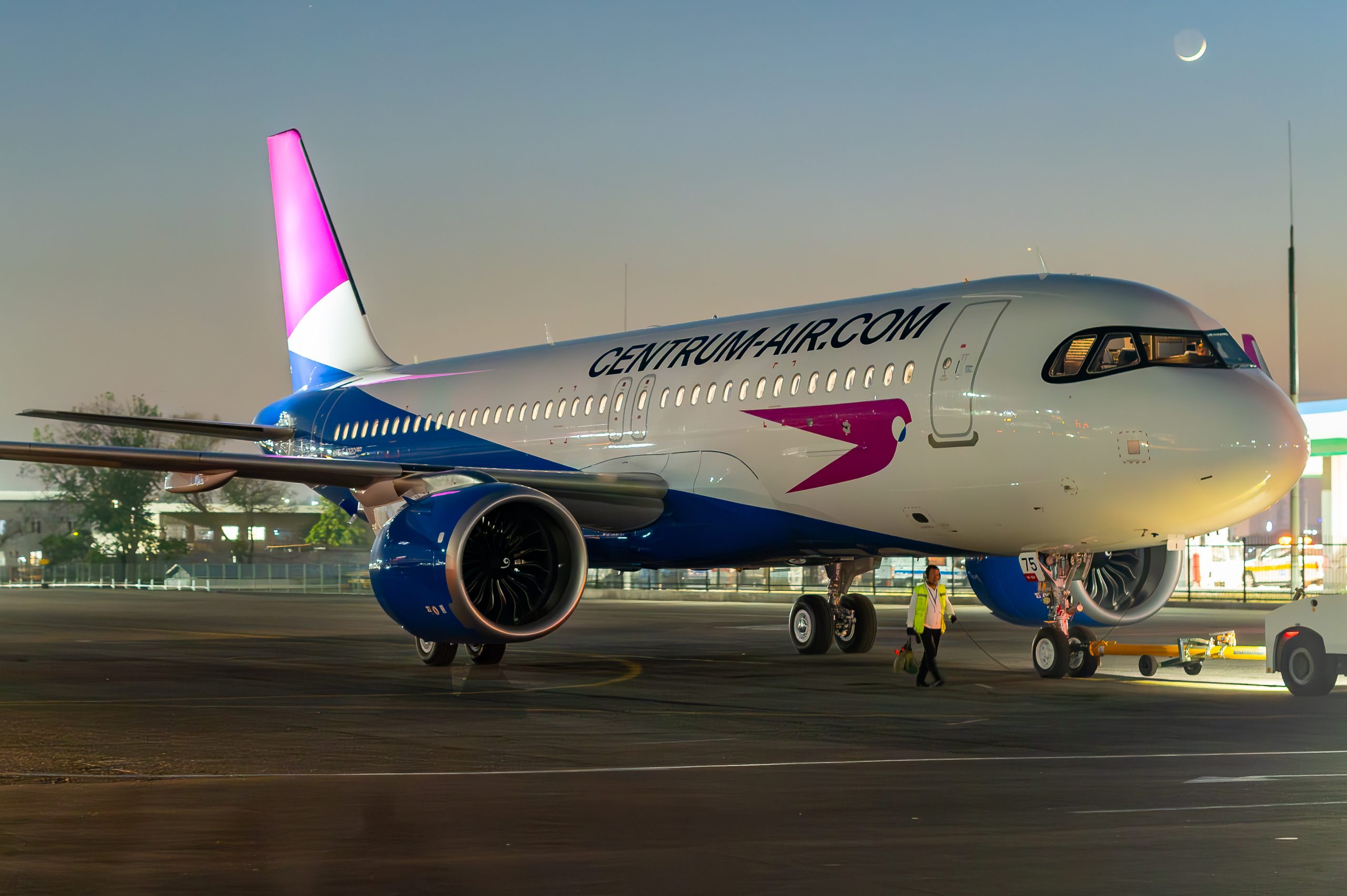 Avolon Leases A320neos to Centrum Air