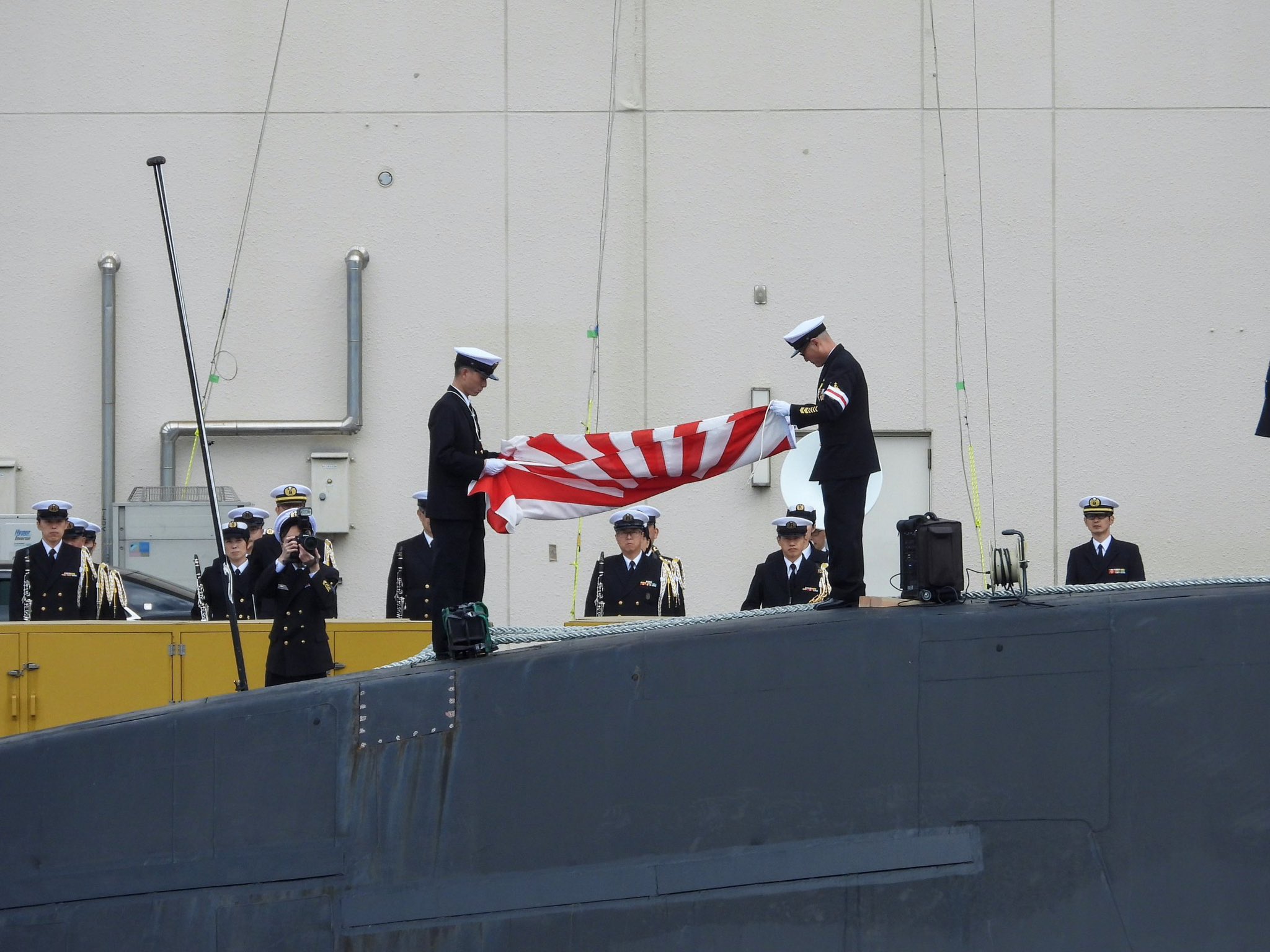 JMSDF Melucut Tauliah Kapal Selam Ketiga Kelas Oyashio