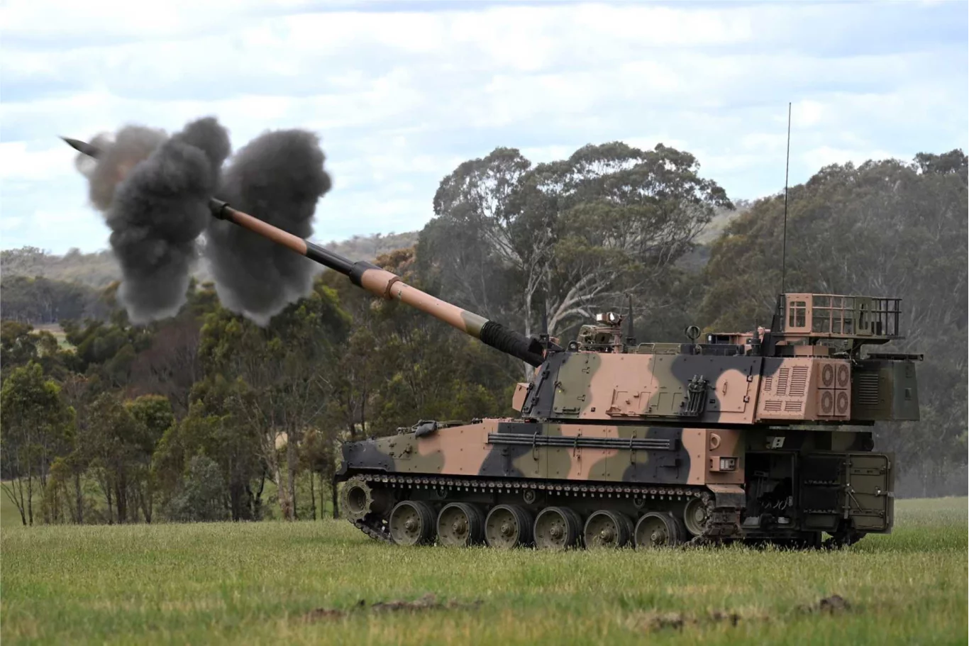 Huntsman Fires: Australia Achieves Critical Mobile Firepower Milestone with Hanwha AS9