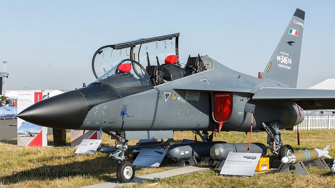 Indonesia Lirik Pesawat Latih Tempur M-346FA Dari Italia