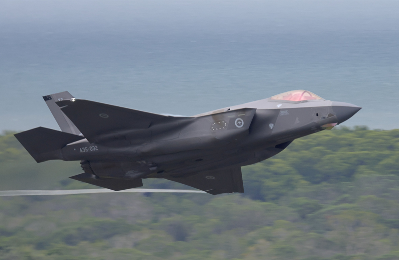 RAAF’s F-35A Makes Debut at  Show’s Aerial Display