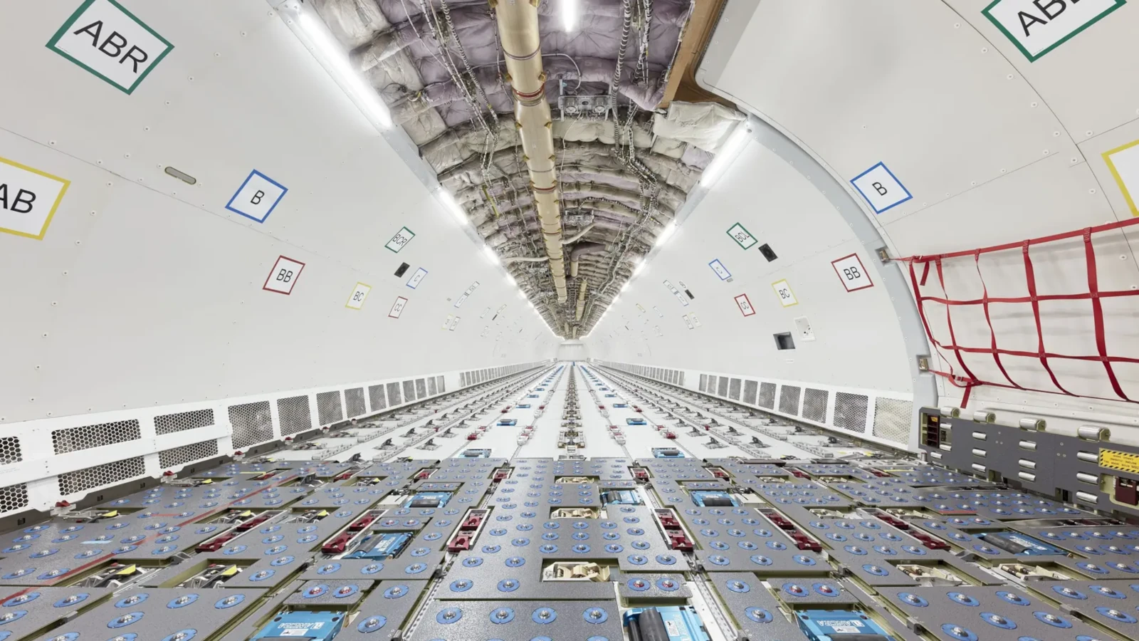 EFW Signs A330-300 P2F Conversion Deal with APAL