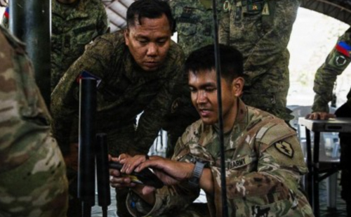 US, Philippine Troops Conduct Electronic Warfare Training in Salaknib Drills