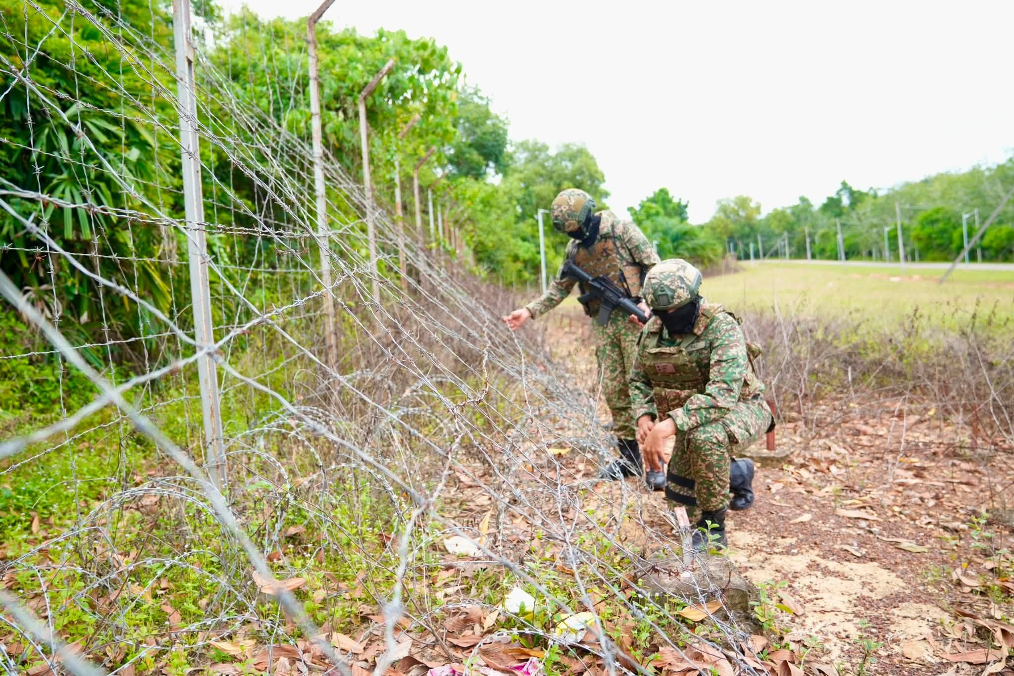 Malaysia Thailand Coordinate Border Barrier Construction