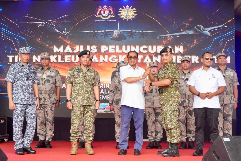Brig Gen Abd Razak Sipit Leads MAF Cyber Team