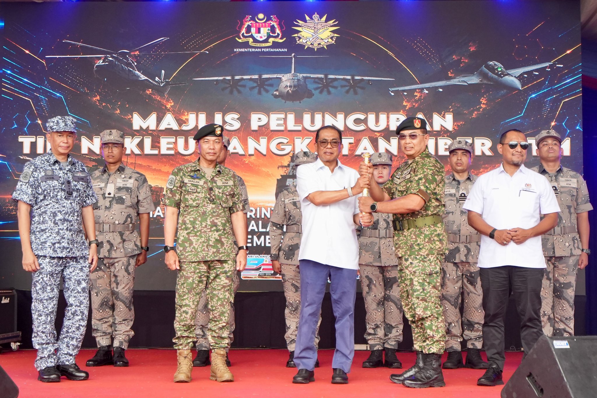 Brig Gen Abd Razak Sipit Leads MAF Cyber Team