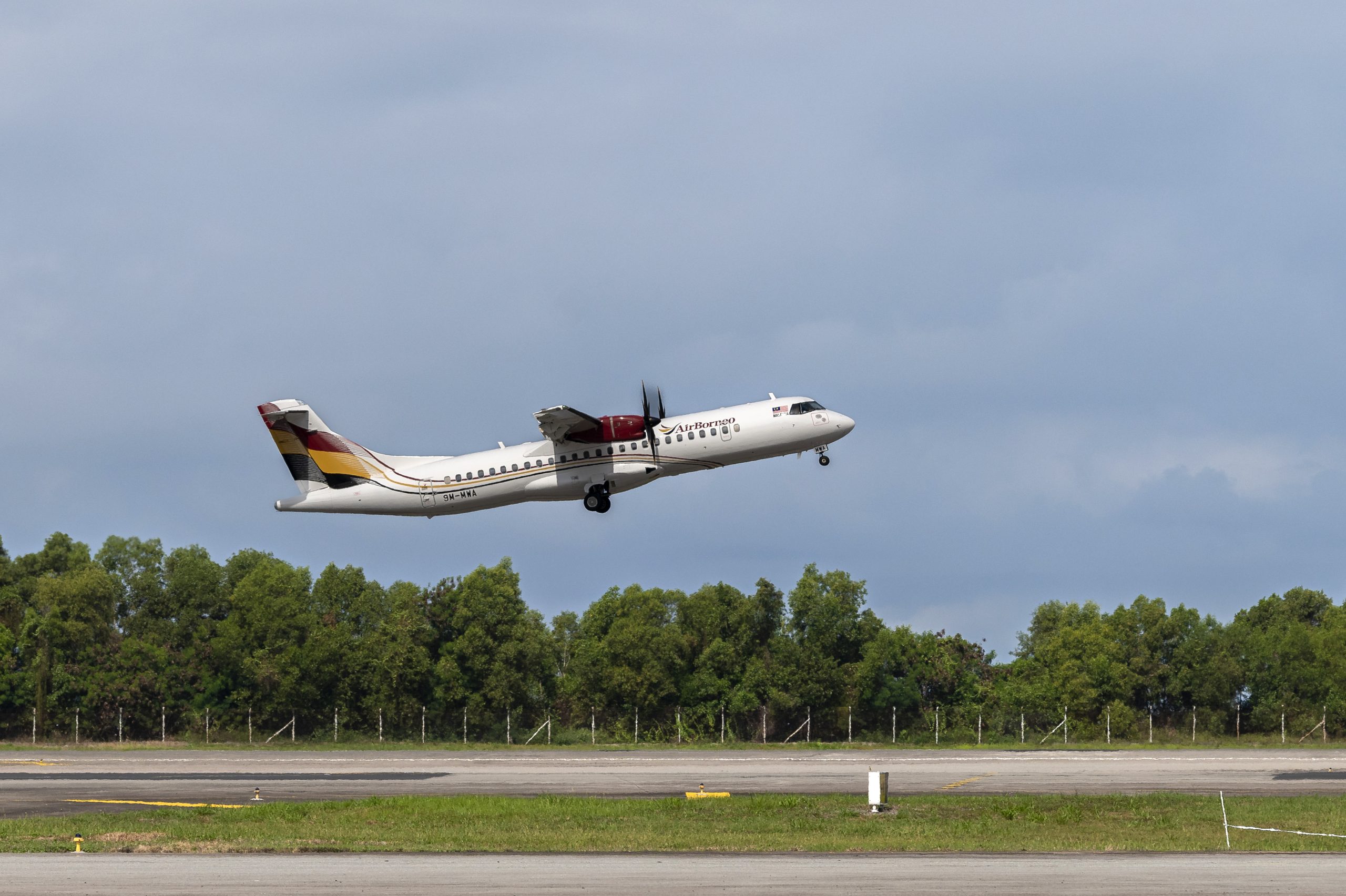 Pratt & Whitney Inks AirBorneo Engine Deal